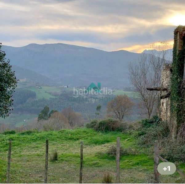 Foto dfcdcf84-be75-4b7a-8680-f9a15aba6a94. Finca rústica a Rasines