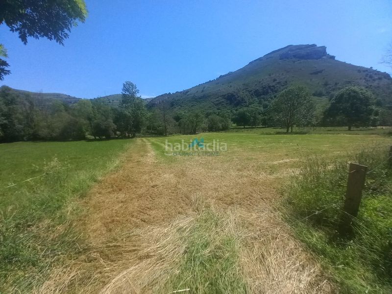 Foto b08fa963-9772-44d3-810a-671ac59b28c4. Finca rústica a Ruesga
