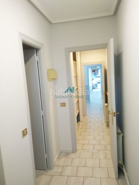 Foto fc0ee433-abbb-4676-b784-7e889e2a0300. Lloguer local comercial a Colindres
