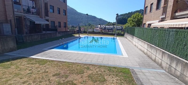 Foto 954a052b-1e16-4ca9-b328-57939ec21f27. Lloguer àtic amb calefacció aparcament piscina a Limpias