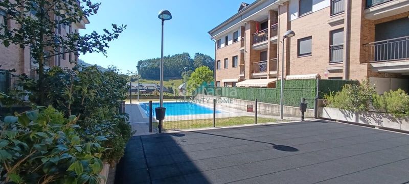 Foto d94a1c2c-8bec-4fbb-9e3d-6da20d347161. Lloguer àtic amb calefacció aparcament piscina a Limpias