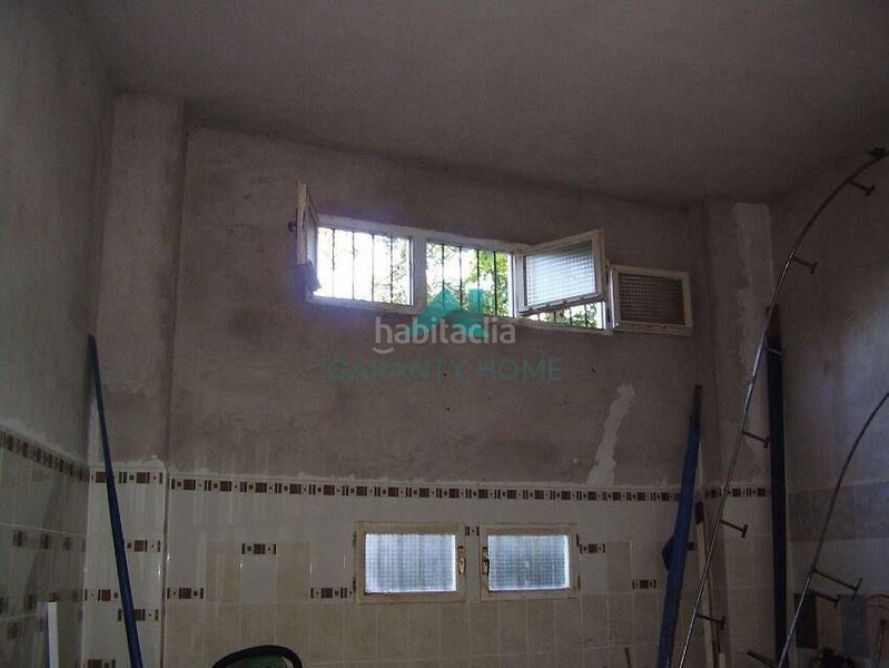 Foto e25b4a78-e21b-4bed-9260-79ba8a3ec844. Local comercial a Centro Laredo