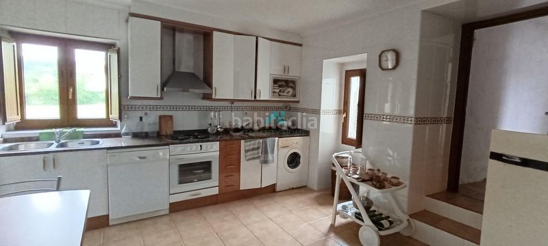 Foto b9180a4d-2466-4038-87f3-0a4ba58fb4c3. Masia a Ruesga