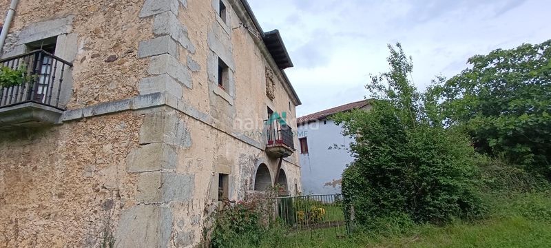 Foto fd8f15d6-fb40-4029-bd86-8fbbab750a9f. Masia a Ruesga