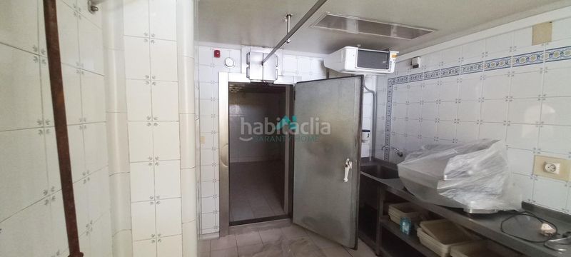 Foto ea1b5301-544d-4e9c-a4f6-2d880a203b3f. Local comercial a Santoña