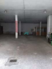 Local Comercial  Calle emperador. Se vende local en laredo