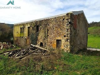 Bauernhof  Carretera n-629. Se vende casa con terreno para reformar en rasines