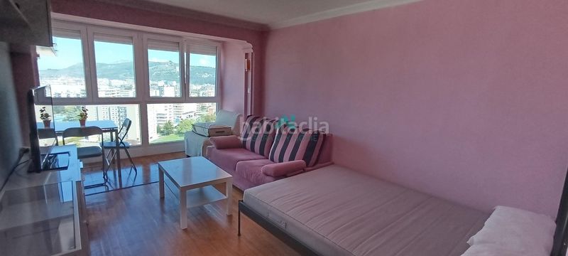Foto 3d32b2f2-9bea-4cc7-8198-f08be8e6d921. Lloguer estudi amb aparcament a Zona Playa Laredo