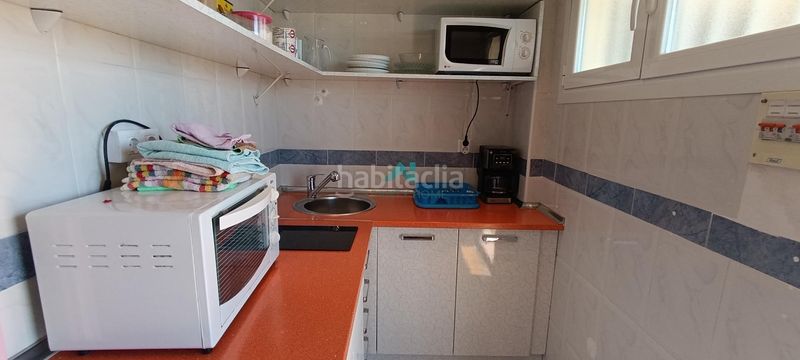 Foto 8feb8d99-68a8-4e5d-836c-d8c39e092cc1. Lloguer estudi amb aparcament a Zona Playa Laredo