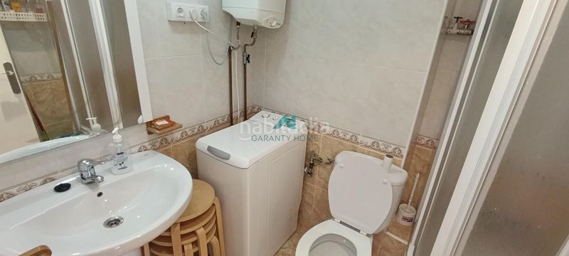 Foto b950b7f1-8b27-4093-a460-3787a39a11ce. Lloguer estudi amb aparcament a Zona Playa Laredo
