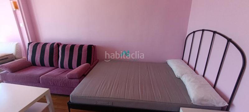 Foto cd7c2e27-4a30-40c4-88b0-e8300b07f8ef. Lloguer estudi amb aparcament a Zona Playa Laredo