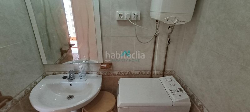 Foto d12ba81a-6801-4346-b3a5-e77097b67085. Lloguer estudi amb aparcament a Zona Playa Laredo