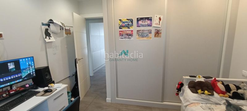 Foto cc0c42e0-5596-4817-8c30-5d46cae8678b. Àtic amb calefacció aparcament a Centro Laredo