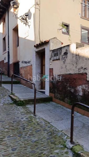 Foto 72cf2d4a-0fcf-4a96-9831-908819dd8837. Planta baixa a Centro Laredo