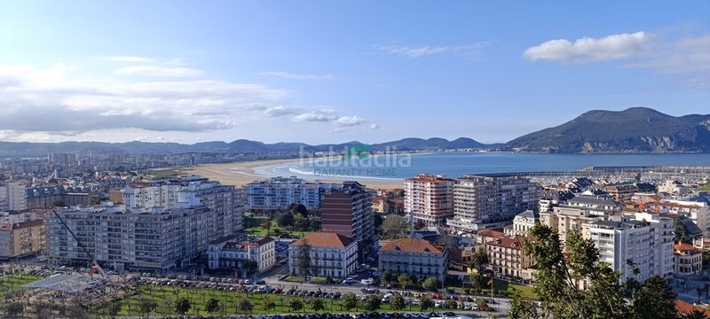 Foto 96600b61-4c12-465b-8b2e-fe0f950a5b62. Planta baixa a Centro Laredo