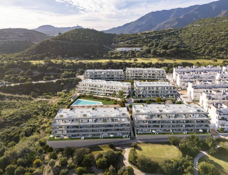 Foto 04272899-260b-47e5-817d-220f66c95216. Apartament amb aparcament piscina a Valle Romano Golf Estepona