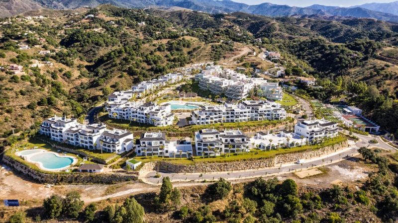 Foto 9b6e52ba-7b81-4665-8c3f-2211b9e2dbea. Apartament amb aparcament piscina a Centro Estepona