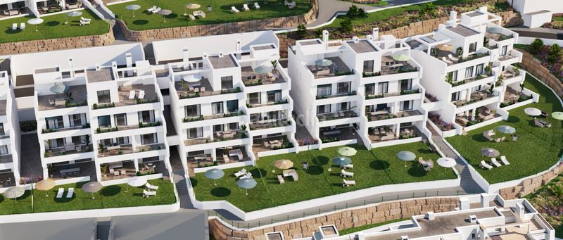 Foto 2e0ea646-376c-4758-9cbf-d8b80370a0a6. Apartament amb aparcament piscina a Estepona golf Estepona