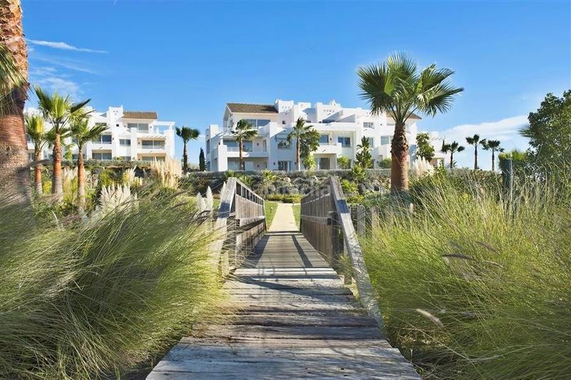 Foto daa6b051-1f74-48f0-94ec-7222dee54de5. Apartament amb aparcament piscina a Centro Estepona