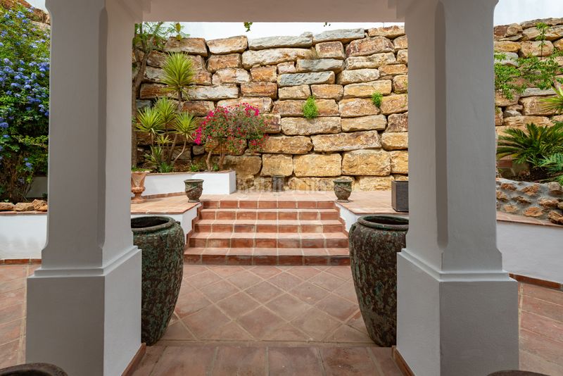 Foto bb22230f-7dad-4672-99ac-942dd934b7f7. Casa amb aparcament piscina a Istán