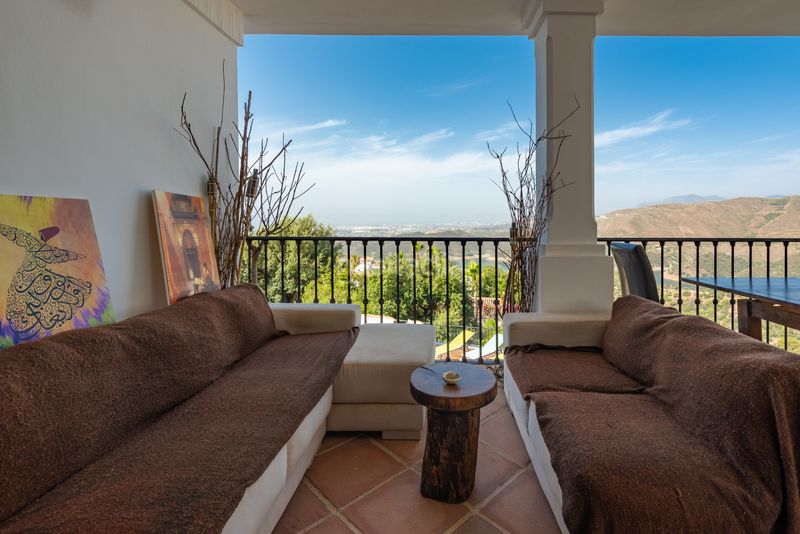Foto c54539f5-8de1-4ee4-bf99-b52e111aa2f3. Casa amb aparcament piscina a Istán