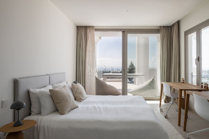 Foto 0f15e807-0cf0-46f4-b236-16d21ae5e8c7. Apartament amb calefacció aparcament piscina a Los Naranjos Marbella