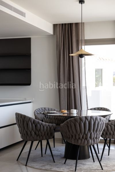 Foto 59c56c2b-6d1a-435f-8f42-1bf68bd36c6c. Apartament amb calefacció aparcament piscina a Los Naranjos Marbella