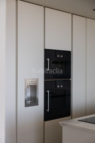 Foto 73ba9b03-7153-480e-b188-b51dd410a153. Apartament amb calefacció aparcament piscina a Los Naranjos Marbella