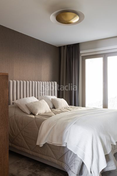 Foto 8a4fda35-c647-44a4-89d1-016c41588b4f. Apartament amb calefacció aparcament piscina a Los Naranjos Marbella