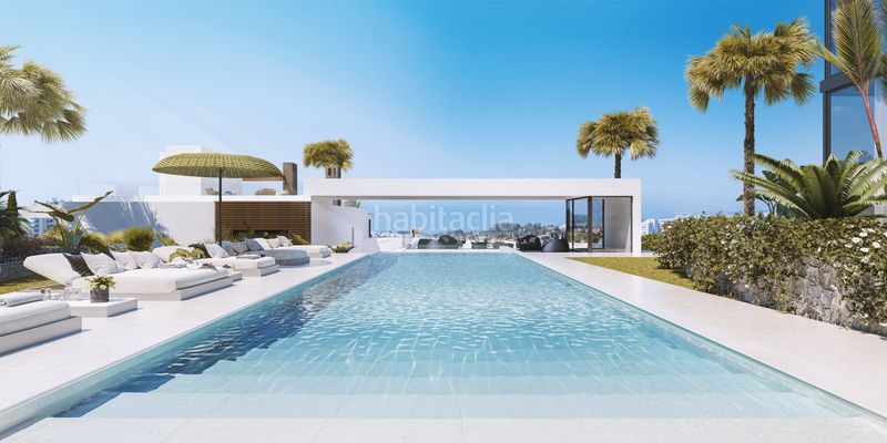 Foto dfccc9f2-853b-47fe-a78c-47ebf9f4f097. Casa aparellada amb aparcament piscina a Río Real Marbella