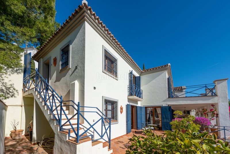 Foto 8563d4e5-aa6c-4f47-8d66-88aee9ba9b6c. Casa amb calefacció aparcament piscina a El Madroñal Benahavís