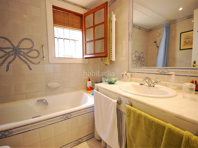 Foto 1c94606b-07e1-4a7d-a298-b897402d188c. Casa pareada en Nueva Alcántara Marbella