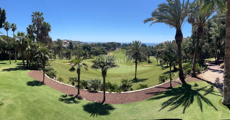 Foto a6147dd4-663d-45ba-b553-461e88d1ebde. Apartament amb aparcament a Zona Centro Comercial Torrequebrada Benalmádena