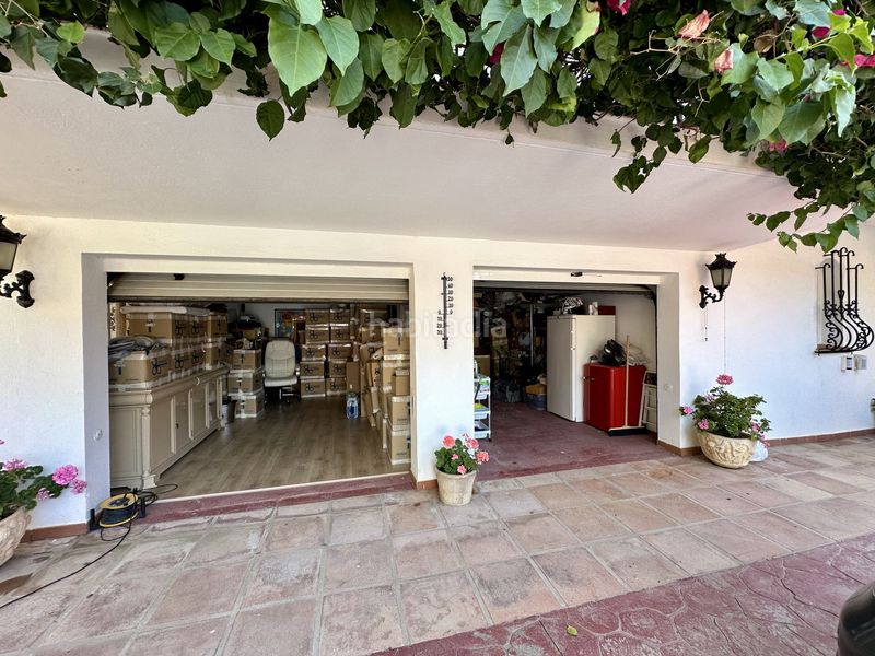 Foto 56a73463-cdc9-49ae-b2d4-cc53b1d498a5. Casa amb aparcament piscina a Puente Romano Marbella