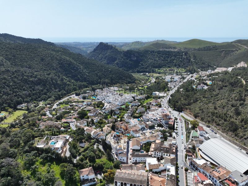 Foto bbd6ae11-8800-4be2-b0fc-a7fc948e1efe. Apartament amb aparcament piscina a Benahavís pueblo Benahavís