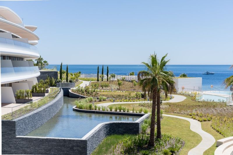 Foto ff23dc39-ef0e-4c06-86b2-1e0b2f221f64. Apartamento en Centro Estepona