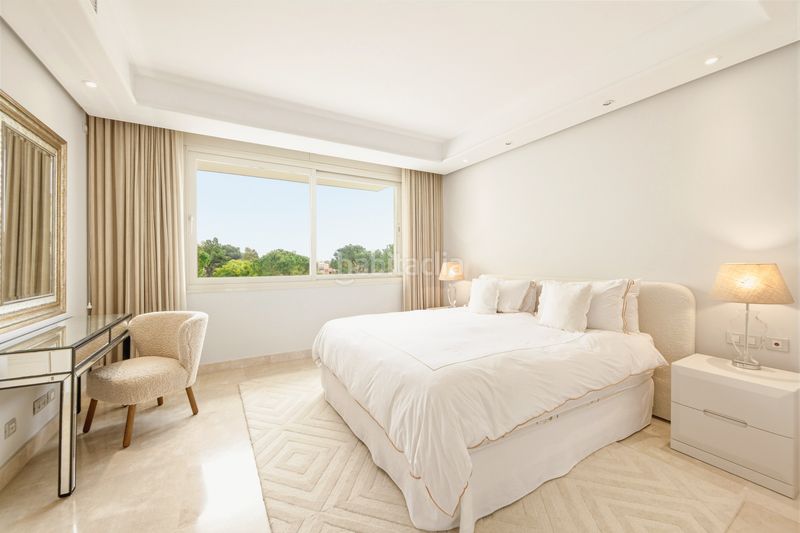 Foto 7ebb95f9-4df6-48d1-b0f4-d0629f1ce7bf. Apartament amb aparcament piscina a Las Lomas de Río Verde Marbella