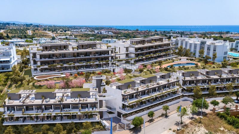 Foto 770b2b73-664c-4002-a4ec-eef138b26eca. Apartament amb aparcament piscina a Cancelada Estepona