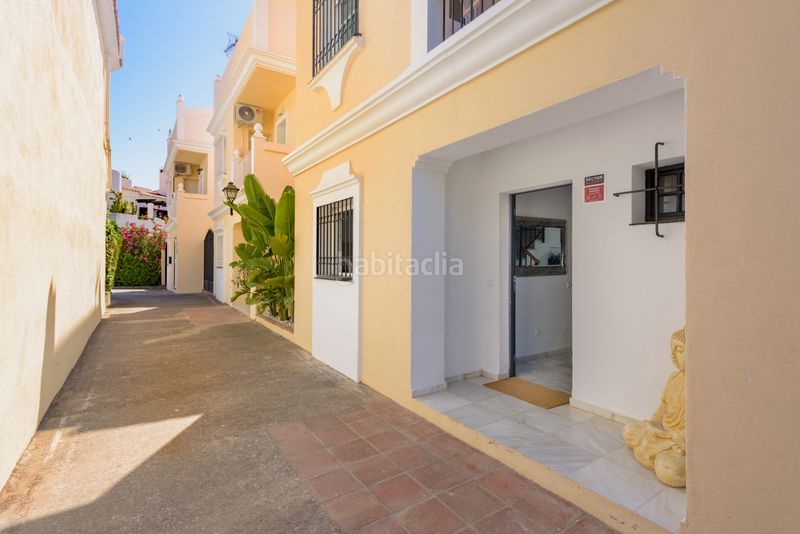 Foto 0beb488a-36db-497b-a464-27e5c376e803. Casa amb aparcament piscina a Bel - Air Estepona