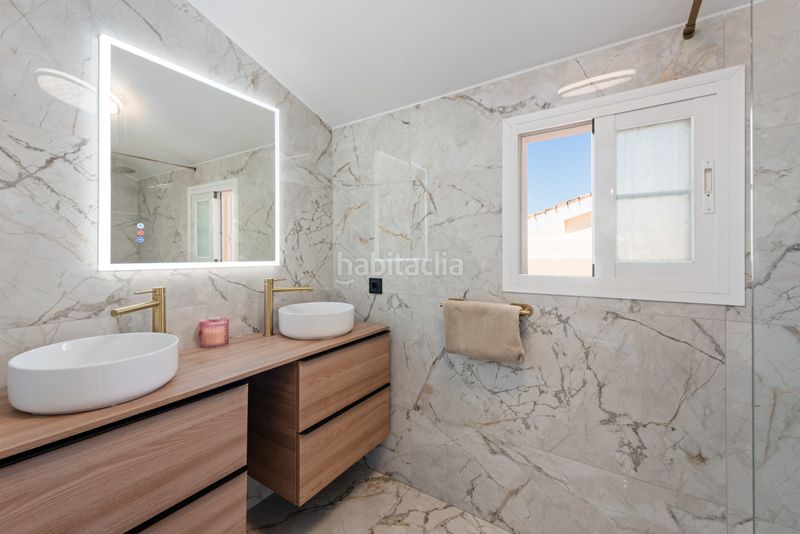 Foto 525c9a7f-9dc5-469c-9f7f-6840b950c5d9. Casa amb aparcament piscina a Bel - Air Estepona