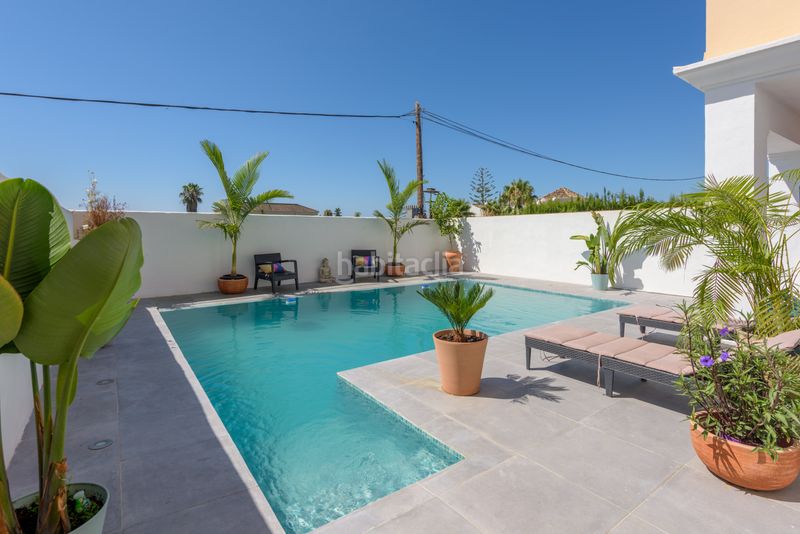 Foto b8a2b087-9d6a-42c6-800e-bc280b4f7816. Casa amb aparcament piscina a Bel - Air Estepona