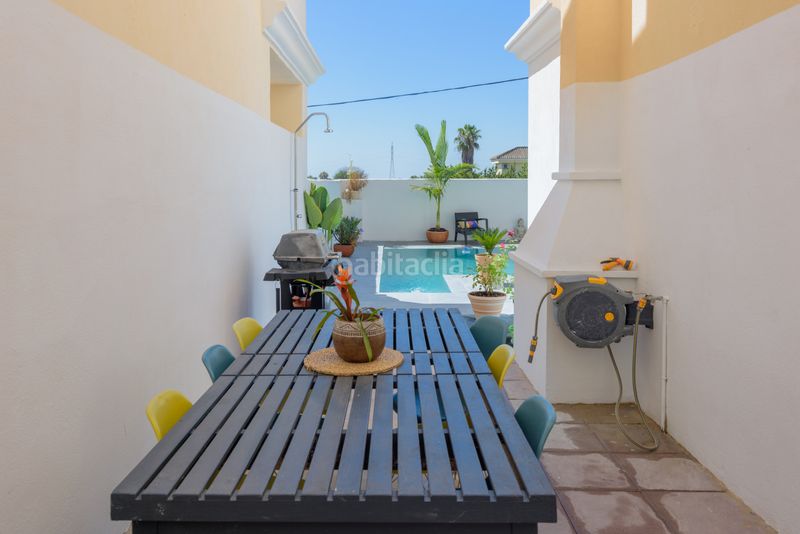 Foto c51924f1-38cd-494b-ad2d-01a63f7ba81e. Casa amb aparcament piscina a Bel - Air Estepona