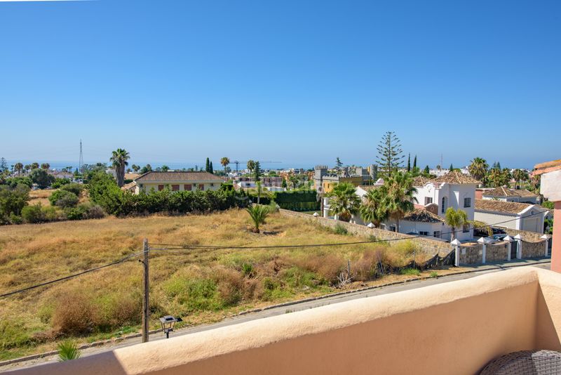 Foto cf662e4c-96d7-4b66-ac97-047b31732db2. Casa amb aparcament piscina a Bel - Air Estepona