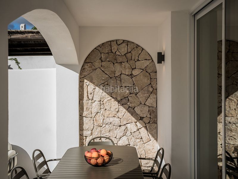 Foto 199c5101-eb1d-43a6-9f7c-d5083d458762. Casa adossada amb aparcament piscina a Nueva Alcántara Marbella