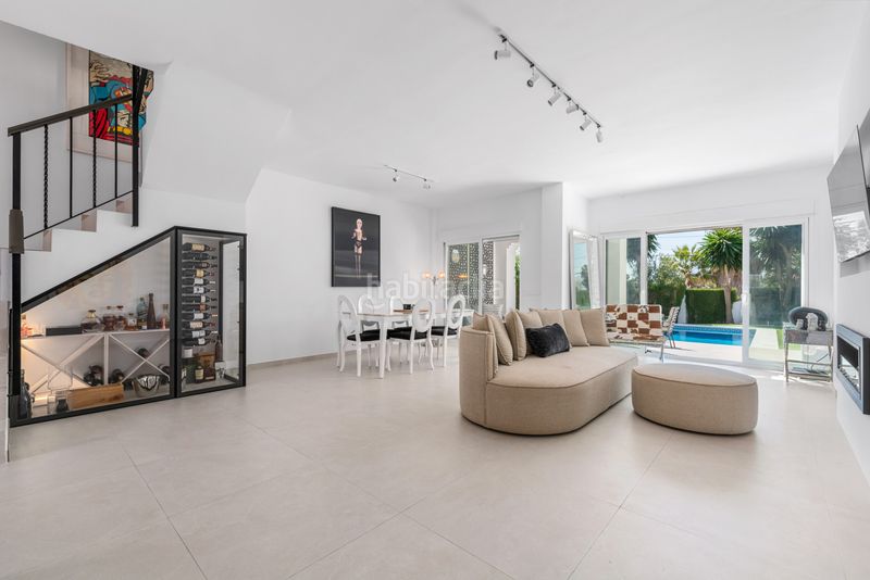 Foto 1e47a47e-cfee-483a-92f8-05661677e37d. Casa amb piscina a Bel - Air Estepona