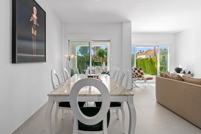 Foto 36023942-bd1b-4a3f-82b3-0a9f2f4f1ebf. Casa amb piscina a Bel - Air Estepona