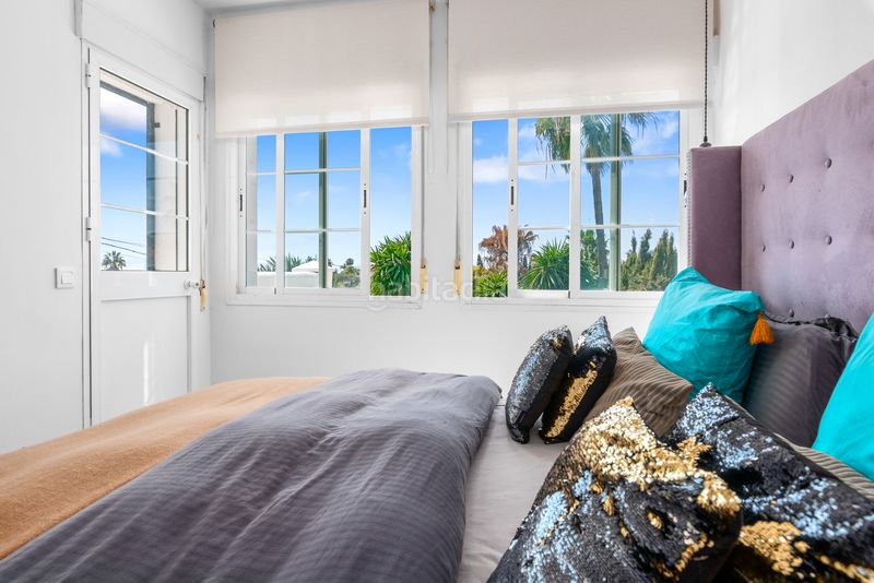 Foto a180781d-4251-4b26-b8de-dd2474241169. Casa amb piscina a Bel - Air Estepona