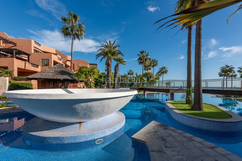 Foto 642ec1bc-826a-4636-a33e-96075b20dc57. Apartament amb aparcament piscina a Kempinski Estepona