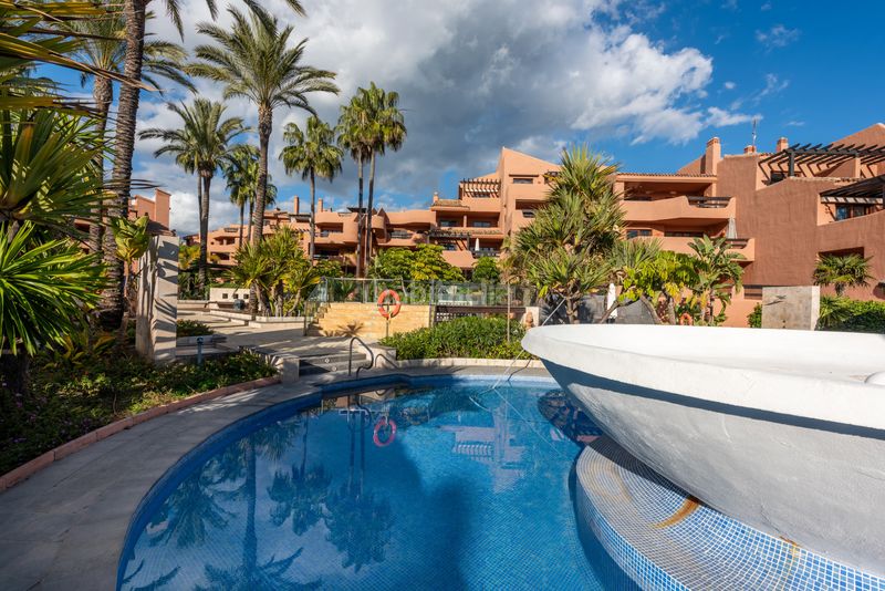 Foto abeaaaaf-624a-489d-9c7a-10b80828e1b8. Apartament amb aparcament piscina a Kempinski Estepona
