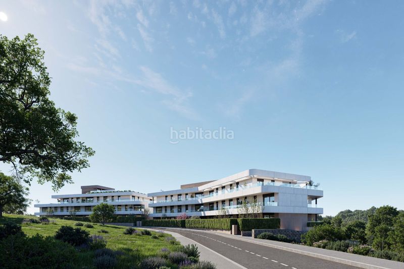 Foto f7df3f08-d1bf-455e-904a-2c00a59b8f09. Apartament amb aparcament piscina a Estepona golf Estepona